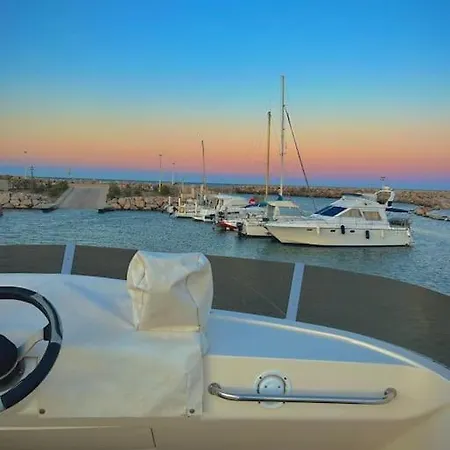 Bateau 보트호텔